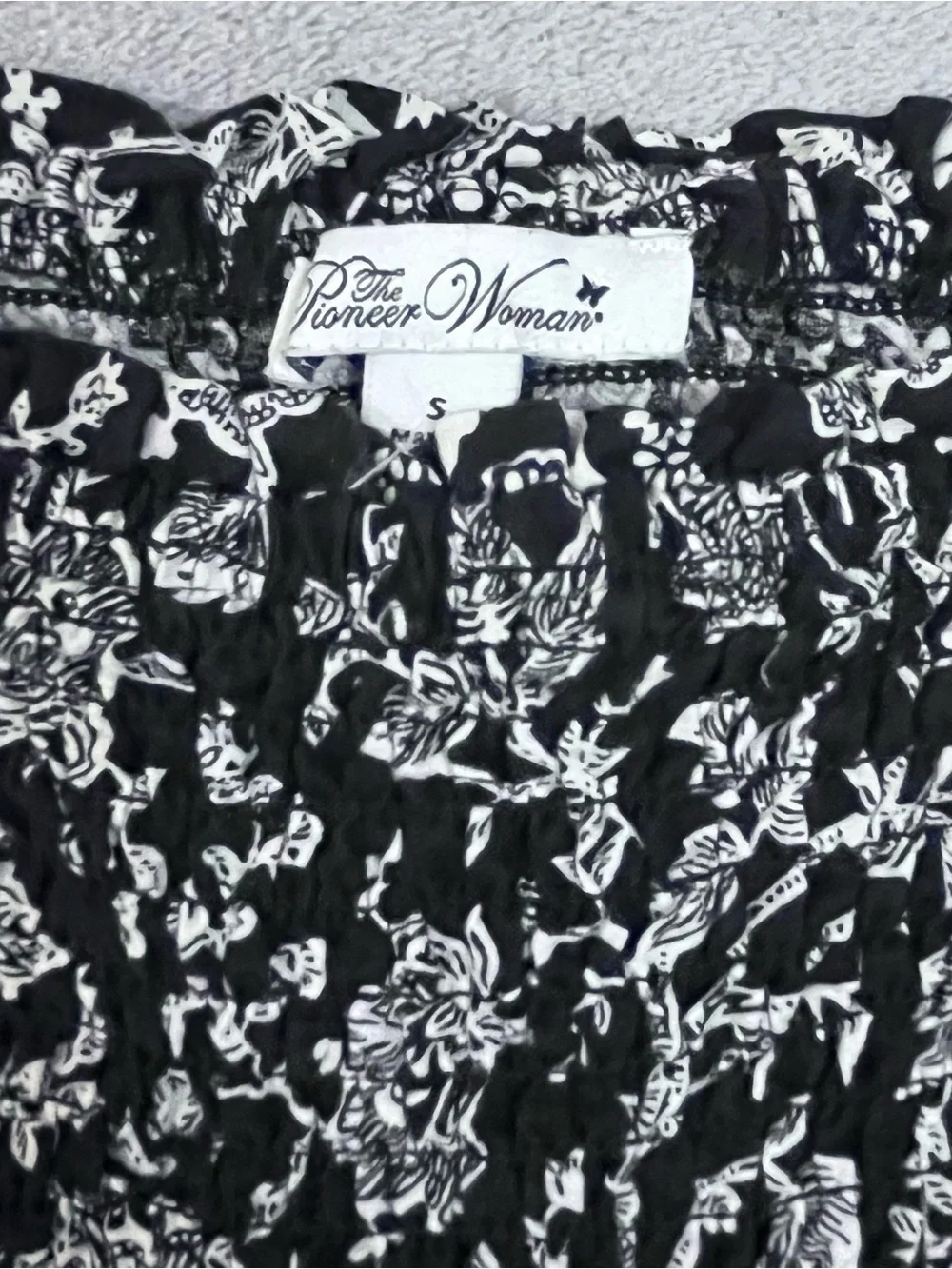 The Pioneer Woman Black White Floral Smocked Midi Dress Milkmaid Boho - Picture 5 of 9